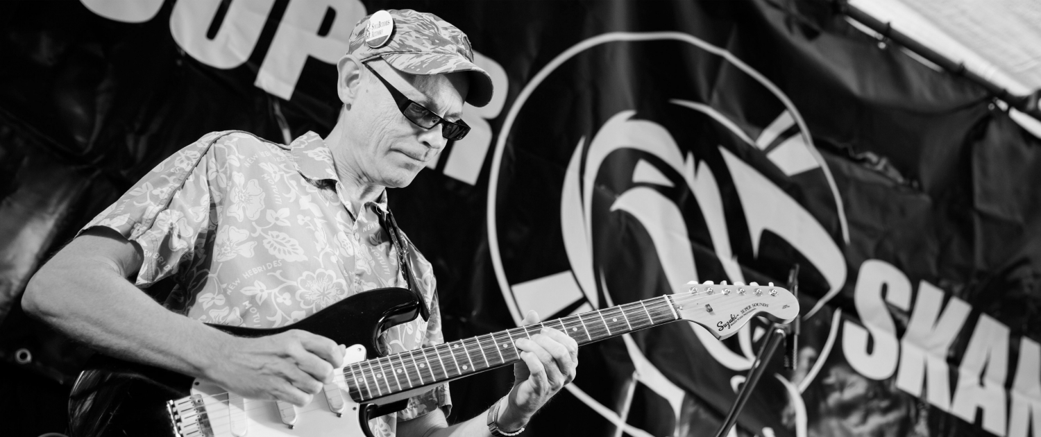 Michael Schmolke: Jazz & Rock Gitarrist Live On Stage. SPASS BEISAITE Musikverlag